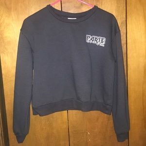 black/dark gray cropped sweatshirt